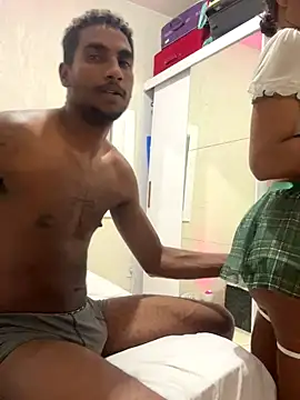 Snapshot of DiamanteNegro- chatting on 11.15.25 DiamanteNegro- online show from 11.15.25