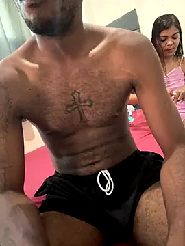 Snapshot of DiamanteNegro- chatting on 11.21.25 DiamanteNegro- online show from 11.21.25