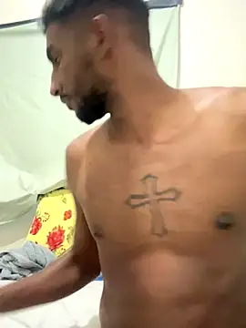 Snapshot of DiamanteNegro- chatting on 12.18.25 DiamanteNegro- online show from 12.18.25