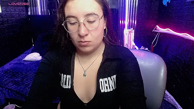 Snapshot of mia_778 chatting on 02.19.26 mia 778 online show from 02.19.26