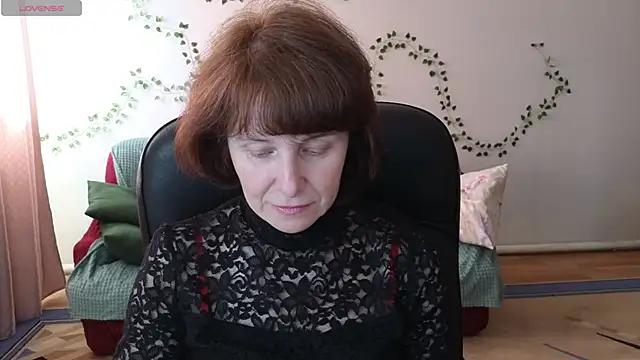 Lia Tito online show from 04.29.26