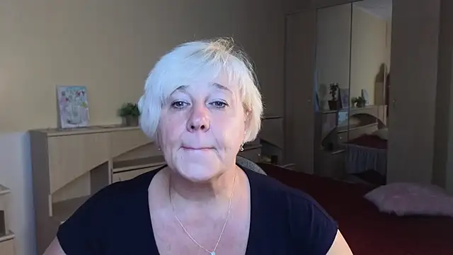 Snapshot of Milana_Milky chatting on 09.19.25 Milana Milky online show from 09.19.25