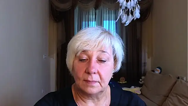 Snapshot of Milana_Milky chatting on 10.03.25 Milana Milky online show from 10.03.25