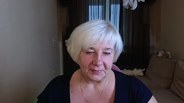 Snapshot of Milana_Milky chatting on 10.12.25 Milana Milky online show from 10.12.25