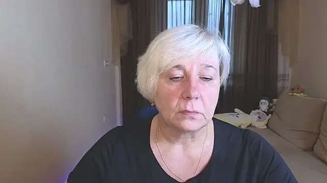 Snapshot of Milana_Milky chatting on 10.13.25 Milana Milky online show from 10.13.25