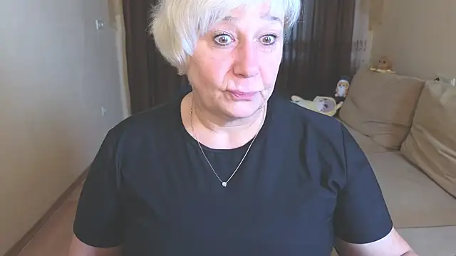 Snapshot of Milana_Milky chatting on 11.03.25 Milana Milky online show from 11.03.25