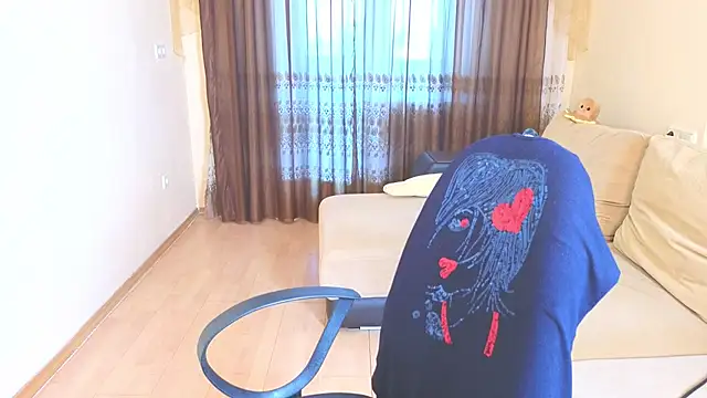 Snapshot of Milana_Milky chatting on 11.16.25 Milana Milky online show from 11.16.25