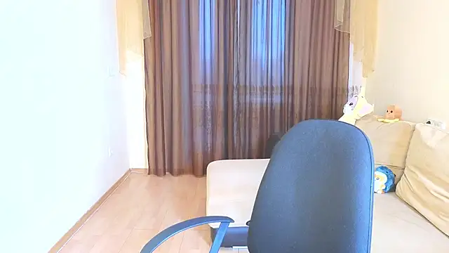 Snapshot of Milana_Milky chatting on 12.05.25 Milana Milky online show from 12.05.25