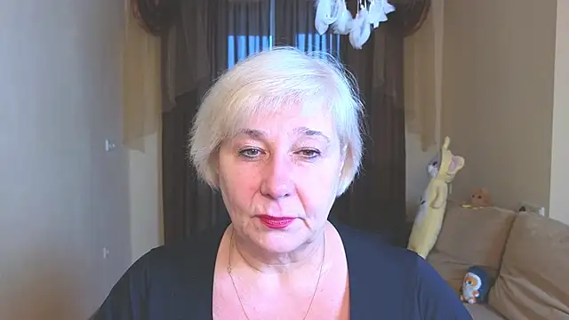 Snapshot of Milana_Milky chatting on 12.21.25 Milana Milky online show from 12.21.25