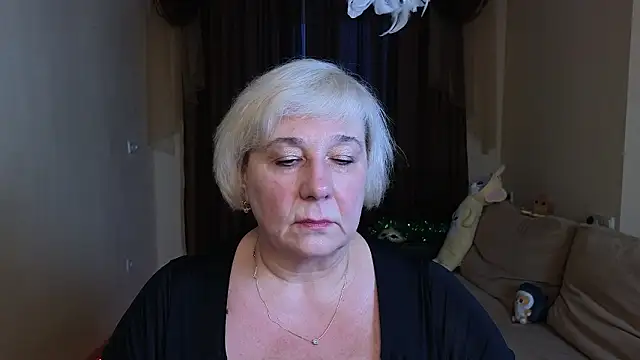 Snapshot of Milana_Milky chatting on 01.12.26 Milana Milky online show from 01.12.26