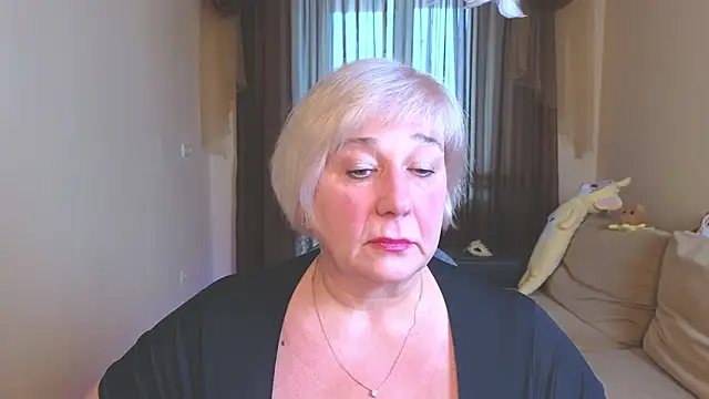 Snapshot of Milana_Milky chatting on 02.15.26 Milana Milky online show from 02.15.26