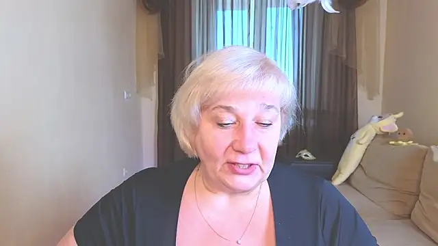 Snapshot of Milana_Milky chatting on 02.17.26 Milana Milky online show from 02.17.26