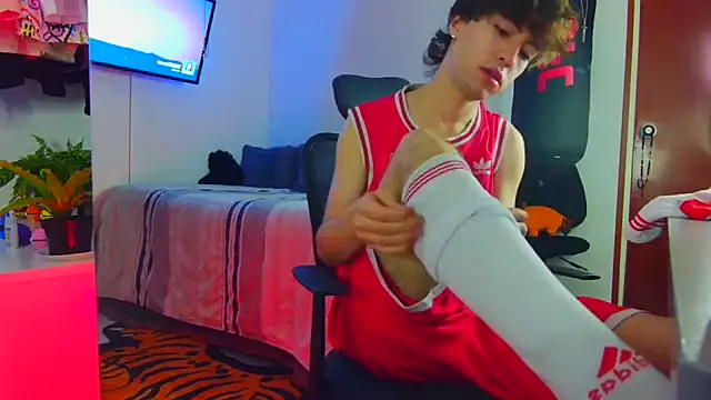 Tonerii online show from 10.07.25