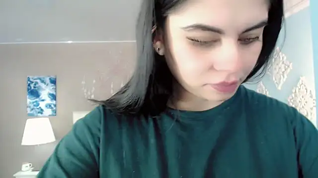 maddissonivanova online show from 10.14.25