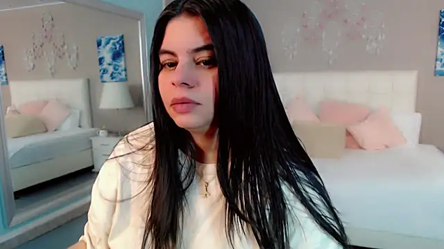 Snapshot of maddissonivanova chatting on 04.18.26 maddissonivanova online show from 04.18.26