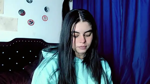 Snapshot of maddissonivanova chatting on 05.14.26 maddissonivanova online show from 05.14.26