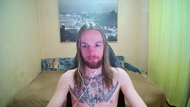 Snapshot of AdamDickens chatting on 06.24.26 AdamDickens online show from 06.24.26