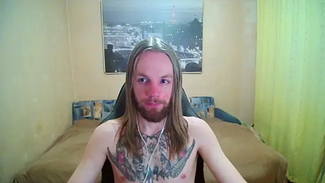 Snapshot of AdamDickens chatting on 06.30.26 AdamDickens online show from 06.30.26