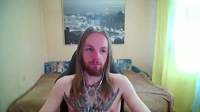 Snapshot of AdamDickens chatting on 07.05.26 AdamDickens online show from 07.05.26