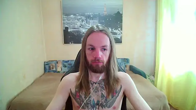 Snapshot of AdamDickens chatting on 07.25.26 AdamDickens online show from 07.25.26