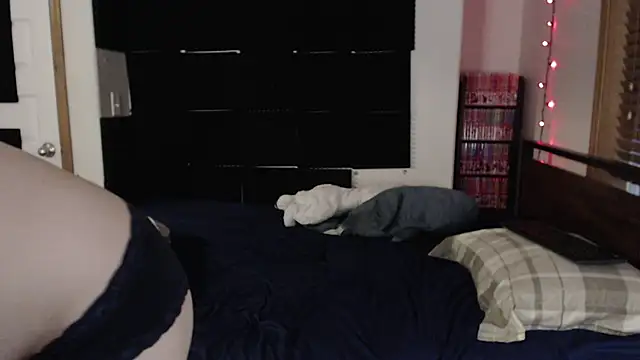 Ivyintheparker online show from 05.17.26