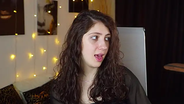 Snapshot of Mary_Miiller chatting on 11.27.25 Mary Miiller online show from 11.27.25