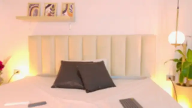 Emely Deluxe online show from 05.09.26
