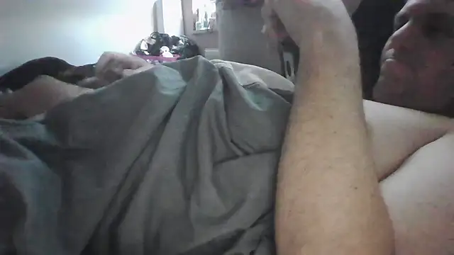 Snapshot of JasperGeil chatting on 11.21.25 JasperGeil online show from 11.21.25