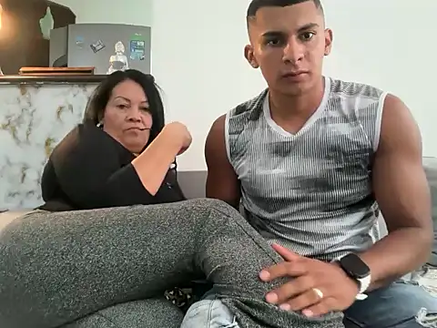 Snapshot of martin_sheila chatting on 02.12.26 martin sheila online show from 02.12.26