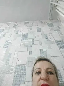 Snapshot of StarNicole chatting on 10.30.25 StarNicole online show from 10.30.25