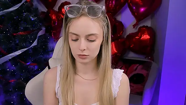 JuliaBrewwer online show from 03.24.26