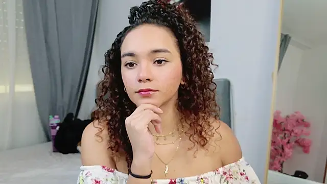 Taylor Tina online show from 10.19.25