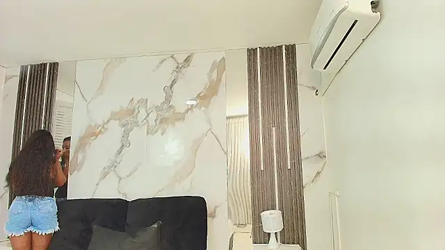 Snapshot of MayaBaker chatting on 01.16.26 MayaBaker online show from 01.16.26