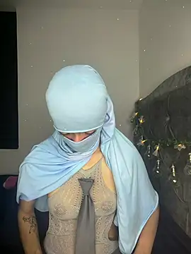  Zahiira  online show from 07.18.26