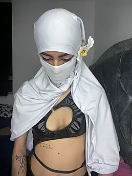  Zahiira  online show from 08.06.26