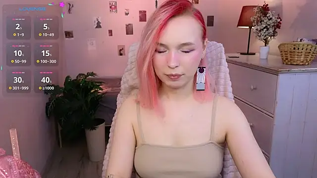 NaomiYoru online show from 05.05.26