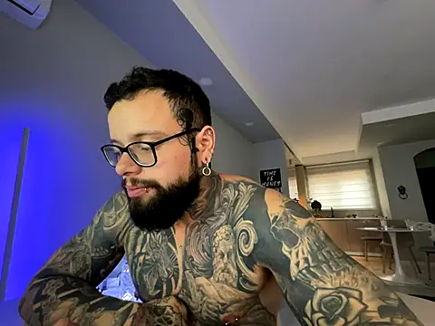 Snapshot of natevillage chatting on 12.03.25 natevillage online show from 12.03.25