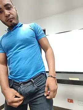 Snapshot of SanChacal5694 chatting on 11.24.25 SanChacal5694 online show from 11.24.25