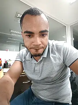 Snapshot of SanChacal5694 chatting on 12.02.25 SanChacal5694 online show from 12.02.25