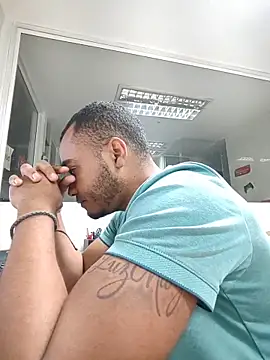 Snapshot of SanChacal5694 chatting on 12.03.25 SanChacal5694 online show from 12.03.25