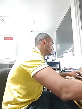 Snapshot of SanChacal5694 chatting on 12.15.25 SanChacal5694 online show from 12.15.25