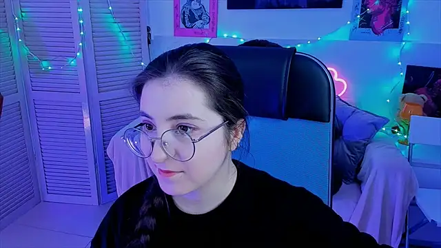 VirtuallVoyant online show from 09.10.25