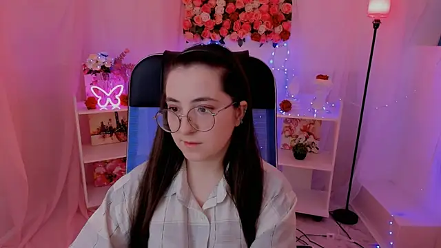 VirtuallVoyant online show from 09.17.25