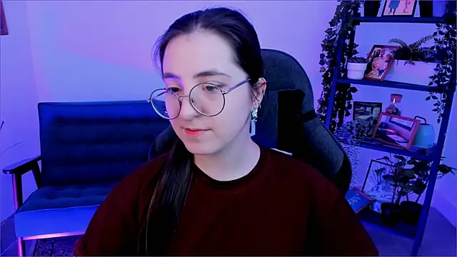 VirtuallVoyant online show from 10.07.25