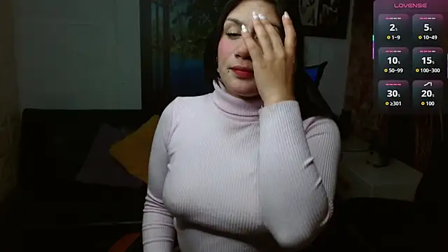 gigi gilt  online show from 11.16.25