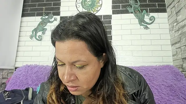 Snapshot of Sandra_Milf_love chatting on 09.17.25 Sandra Milf love online show from 09.17.25