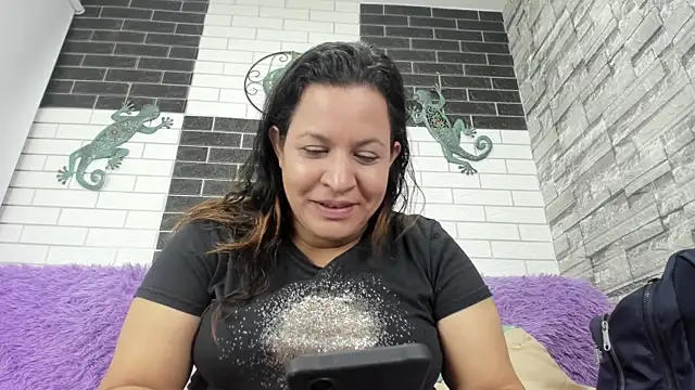 Snapshot of Sandra_Milf_love chatting on 09.18.25 Sandra Milf love online show from 09.18.25