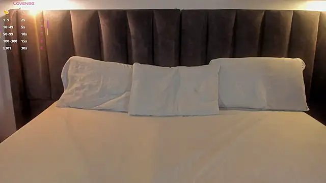 Snapshot of Sophie_Smith19_ chatting on 11.06.25 Sophie Smith19 online show from 11.06.25