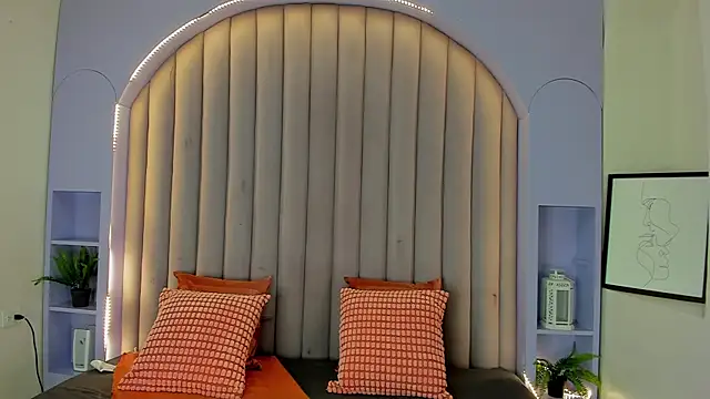 Taylorsmitth  online show from 09.13.25