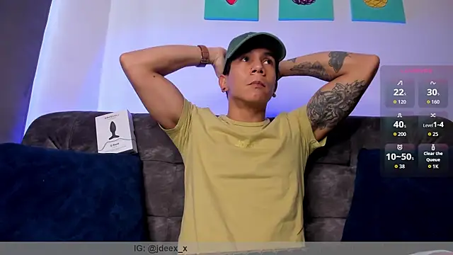 Snapshot of j_deex chatting on 11.25.25 j deex online show from 11.25.25